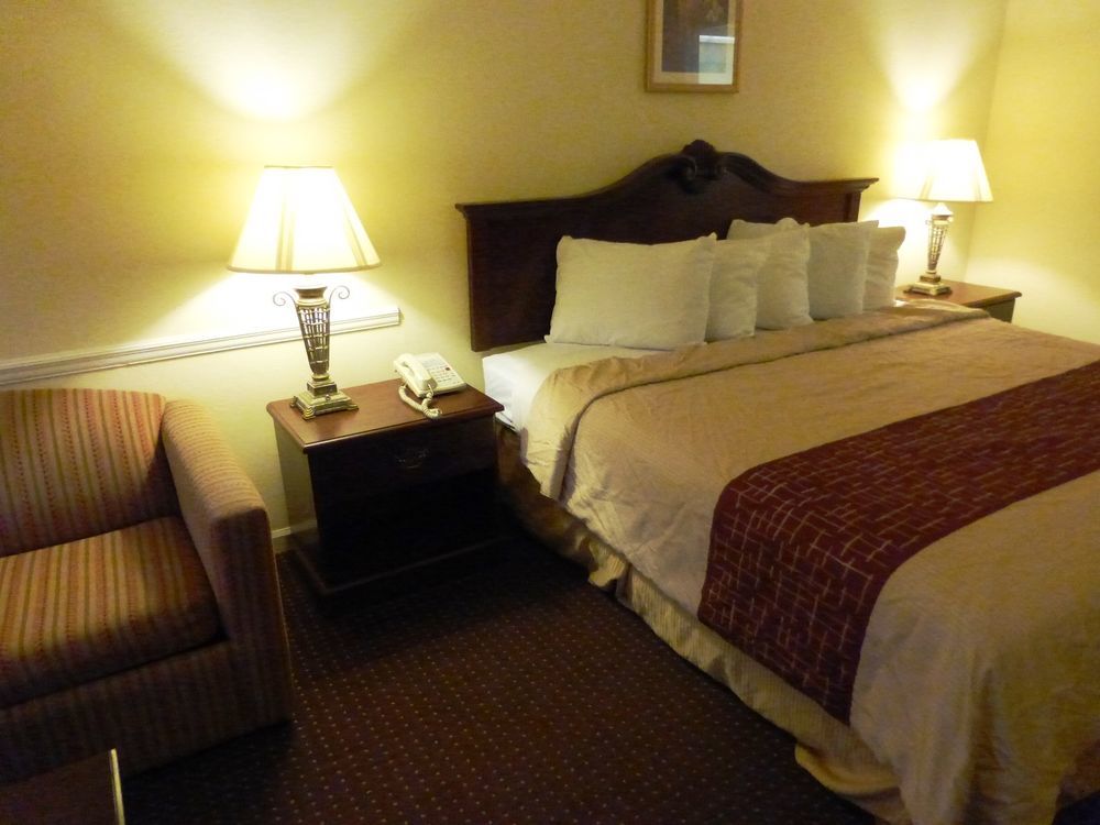 Red Roof Inn & Suites Scottsboro Buitenkant foto